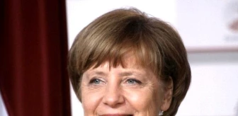 Merkel Dünyanın En Güçlü Kadını Seçildi