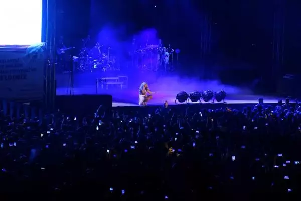 Hadise, Kırklareli'ni Coşturdu