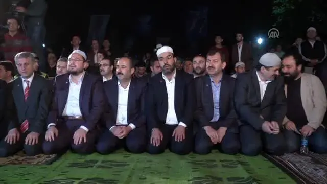 Ayasofya Meydanı'nda Sabah Namazı