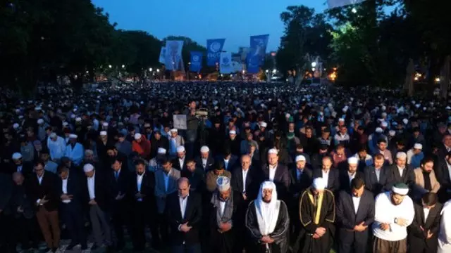 Binlerce Kişi Ayasofya Önünde Sabah Namazı Kıldı