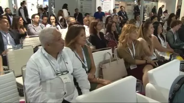 Cphı Istanbul 2015 İlaç Fuarı?nda, Küba?da Geliştirilen Kanser Aşıları Konuşuldu? Cphı Istanbul 2015 İlaç Fuarı?nda, Küba?da Geliştirilen Kanser Aşıları Konuşuldu?
