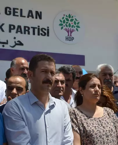 Hdp'li Yavuz: Akp, İktidarı Elinde Tutmak İçin İnsanlarımızın Canına Kastetmekte Hdp'li Yavuz: Akp, İktidarı Elinde Tutmak İçin İnsanlarımızın Canına Kastetmekte