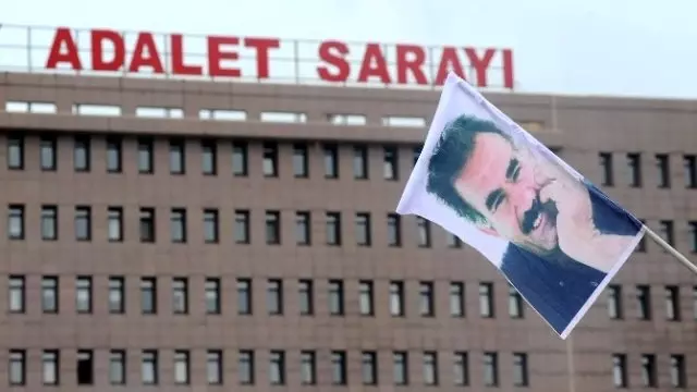 Hdp'liler, Seçim Sonucunu Bakırköy'de Kutladı Hdp'liler, Seçim Sonucunu Bakırköy'de Kutladı