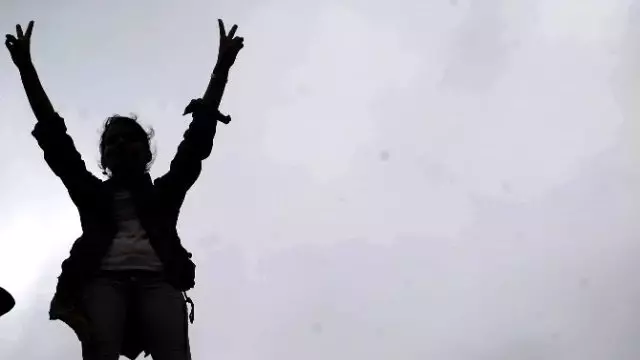 Hdp'liler, Seçim Sonucunu Bakırköy'de Kutladı Hdp'liler, Seçim Sonucunu Bakırköy'de Kutladı