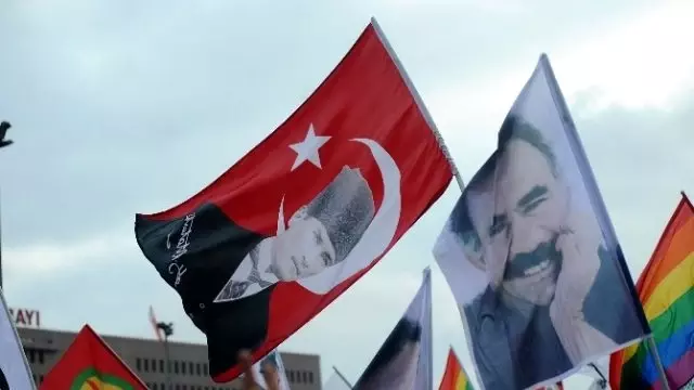 Hdp'liler, Seçim Sonucunu Bakırköy'de Kutladı Hdp'liler, Seçim Sonucunu Bakırköy'de Kutladı