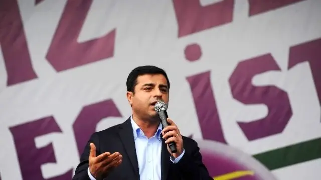 Hdp'liler, Seçim Sonucunu Bakırköy'de Kutladı Hdp'liler, Seçim Sonucunu Bakırköy'de Kutladı