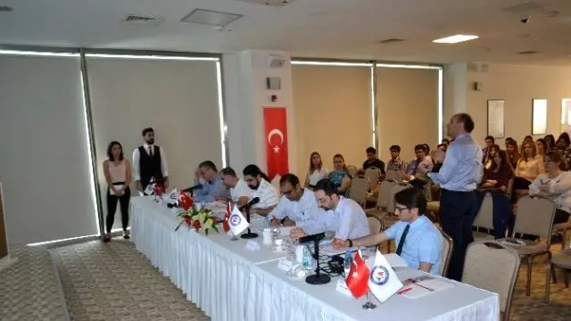 İzmir Üniversitesi Tıp 3. Öğrenci Günleri