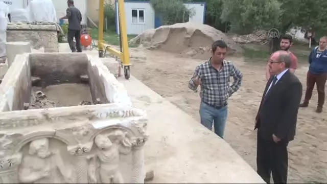Kum Ocağında Bulunan Lahitten İki İskelet Çıktı Kum Ocağında Bulunan Lahitten İki İskelet Çıktı