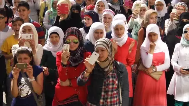 Yabancı Öğrencilerden Suriyeliler İçin 'El Ver' Projesi Yabancı Öğrencilerden Suriyeliler İçin 'El Ver' Projesi