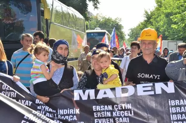 Soma'da 301 Madencinin Can Verdiği Facia Davası Yine Ertelendi Soma'da 301 Madencinin Can Verdiği Facia Davası Yine Ertelendi