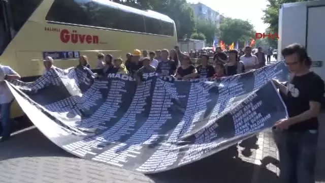 Soma'da 301 Madencinin Can Verdiği Facia Davasında 45 Sanığın Yargılanmasına Devam Ediliyor Soma'da 301 Madencinin Can Verdiği Facia Davasında 45 Sanığın Yargılanmasına Devam Ediliyor