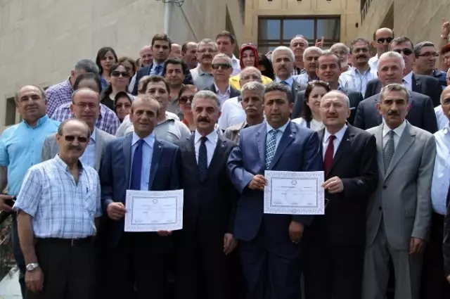 Bursa Milletvekilleri Mazbatalarını Aldı Bursa Milletvekilleri Mazbatalarını Aldı