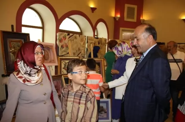 Halk Eğitim Merkezi Yıl Sonu Sergisini Açtı Halk Eğitim Merkezi Yıl Sonu Sergisini Açtı