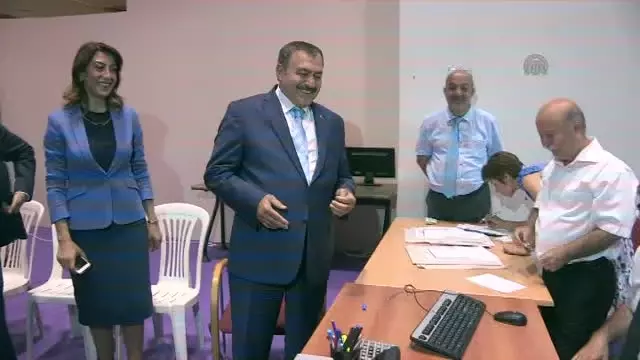 Orman ve Su İşleri Bakanı Eroğlu Mazbatasını Aldı