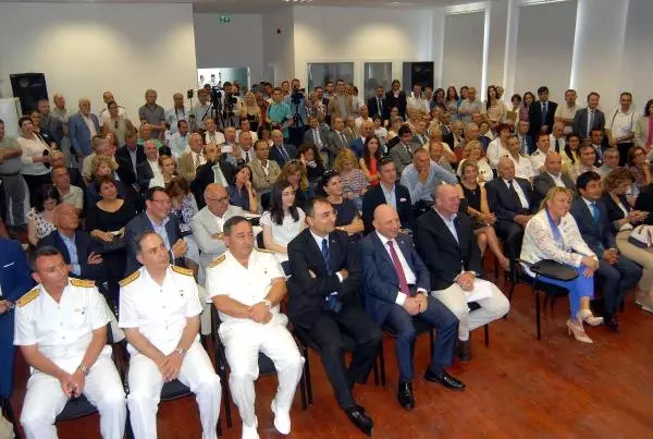 Urla'da Vehbi Koç Deniz Arkeolojisi Araştırma Merkezi Açıldı