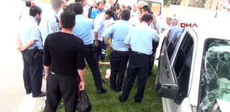 Bursa - Polis Aracı Ağaca Çarptı: 3 Yaralı