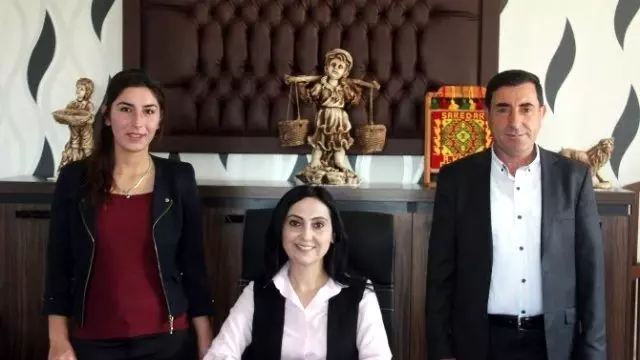 HDP Eş Genel Başkanı Yüksekdağ'dan Saray'a Teşekkür Ziyreti HDP Eş Genel Başkanı Yüksekdağ'dan Saray'a Teşekkür Ziyreti