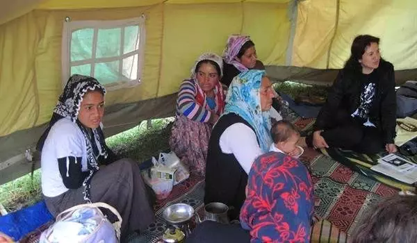 Mevsimlik Tarım İşçilerine Tarım, Beslenme ve Bebek Bakımı Eğitimi Mevsimlik Tarım İşçilerine Tarım, Beslenme ve Bebek Bakımı Eğitimi