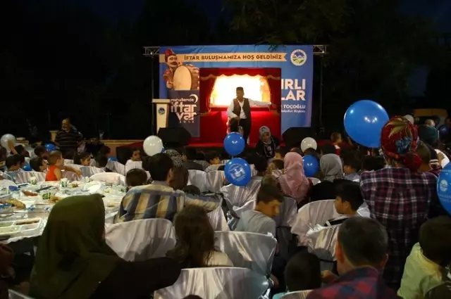 Söğütlü, Kardeşlik Sofralarında Buluştu Söğütlü, Kardeşlik Sofralarında Buluştu