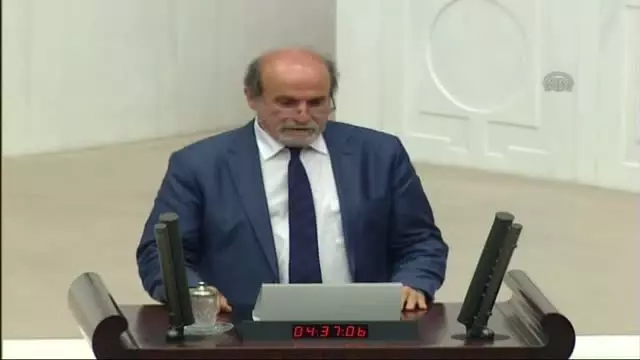 25. Dönem Milletvekilleri Yemin Ediyor