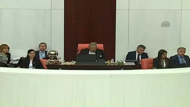 Milletvekilleri Yemin Ediyor Milletvekilleri Yemin Ediyor