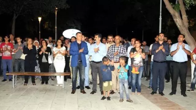 Gaziantep'te Kobani Saldırısı Protesto Edildi Gaziantep'te Kobani Saldırısı Protesto Edildi