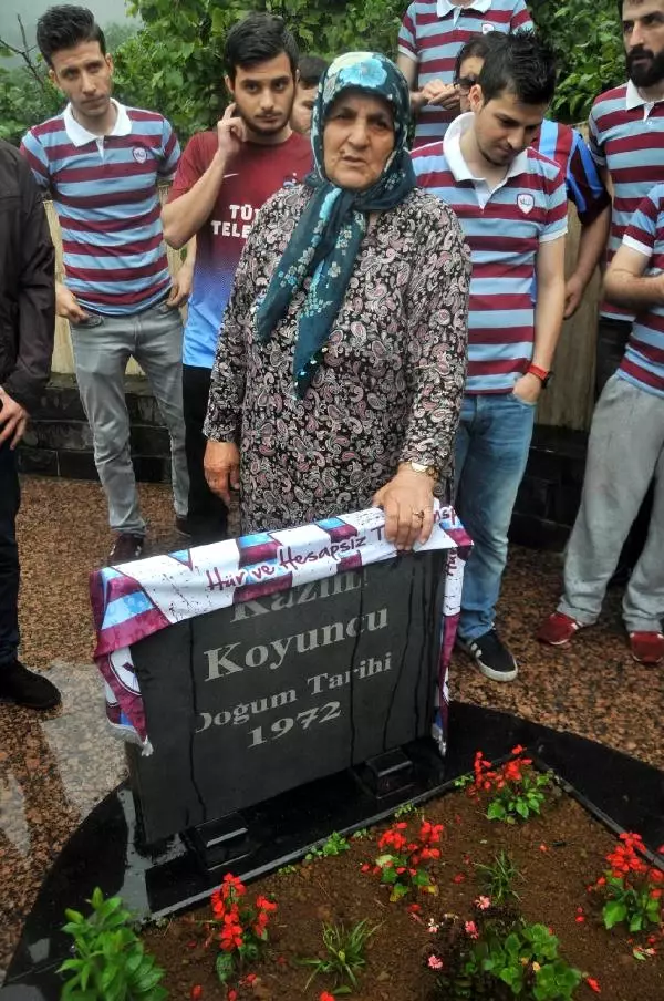 Kazım Koyuncu, Ölümünün 10'uncu Yılında Mezarı Başında Anıldı