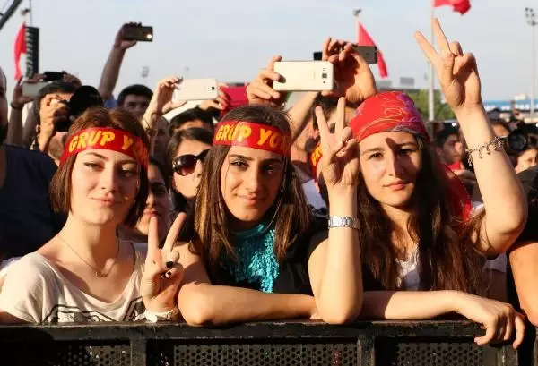 Grup Yorum 30. Yılını Büyük Konser ile Kutladı