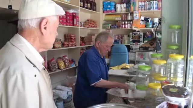 Ramazanda Üretiliyor Bir Yıl Yenebiliyor Ramazanda Üretiliyor Bir Yıl Yenebiliyor