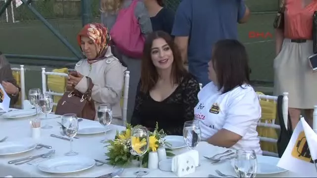 Ünlüler, Down Sendromlu Çocuklarla İftarda Buluştu