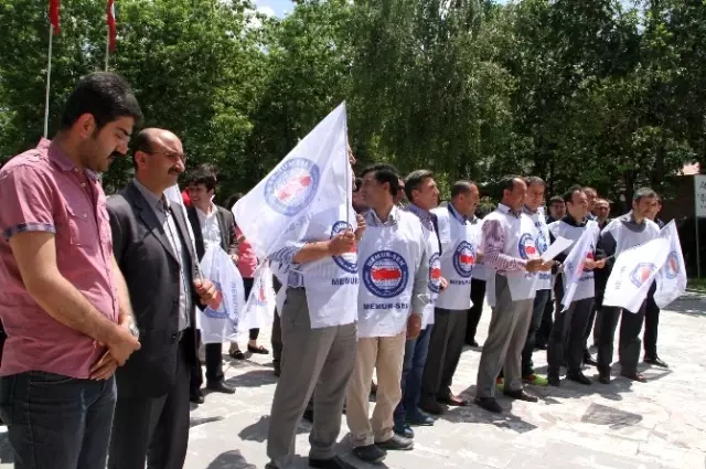 Doğu Türkistan'da Müslümanlara Yönelik Saldırılar Ardahan'da Kınandı Doğu Türkistan'da Müslümanlara Yönelik Saldırılar Ardahan'da Kınandı