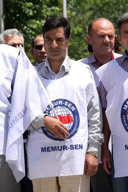 Doğu Türkistan'da Müslümanlara Yönelik Saldırılar Ardahan'da Kınandı Doğu Türkistan'da Müslümanlara Yönelik Saldırılar Ardahan'da Kınandı