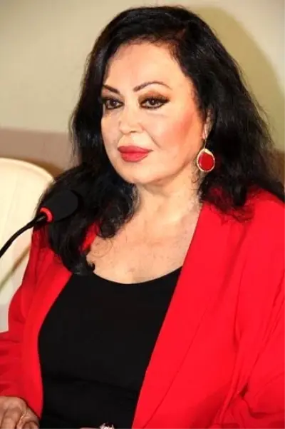 Hayranı, Koluna Türkan Şoray Dövmesi Yaptırdı Hayranı, Koluna Türkan Şoray Dövmesi Yaptırdı