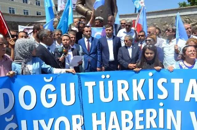 Kayseri'de Çin Bayrağı Yakıldı