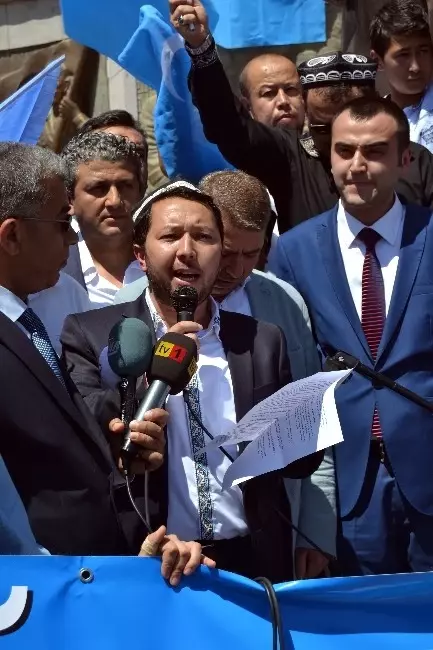 Kayseri'de Çin Bayrağı Yakıldı