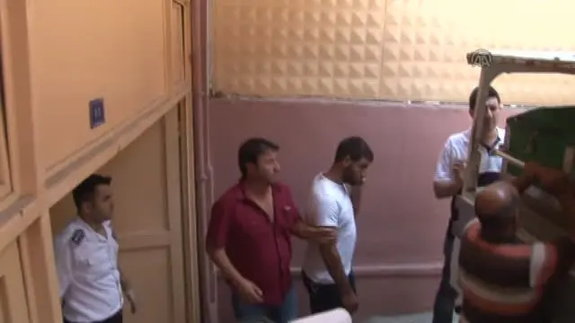 Adana'da Pencereden Düşen Çocuk Öldü Adana'da Pencereden Düşen Çocuk Öldü