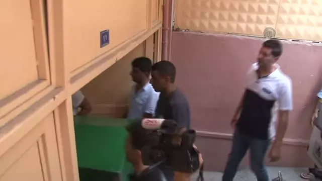 Adana'da Pencereden Düşen Çocuk Öldü Adana'da Pencereden Düşen Çocuk Öldü