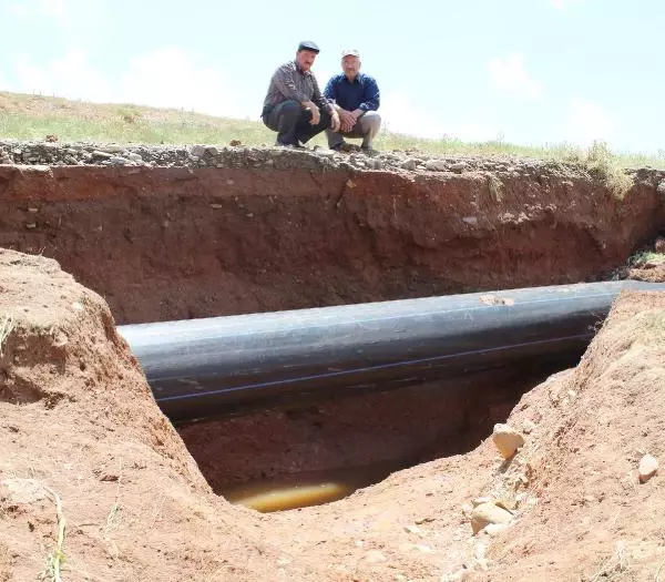 Sulama Hattının Boruları Patladı, Tarlalar Suyla Doldu