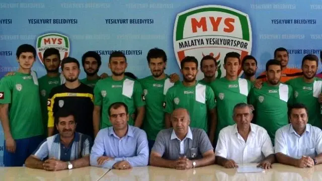 Yeşilyurtspor Dış Transferde 7 Oyuncuyla Anlaştı