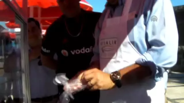 Ayvalık'ta Seyyar Satıcılara Düzenleme