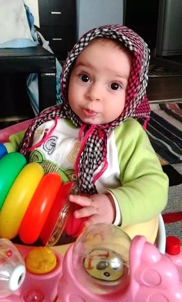 Salıncağın İpi Boynuna Dolanan 10 Aylık Bebek Öldü Haberler