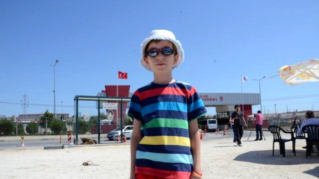 Polisler Tuvaletin Yanına Konulan Masada İftar Yapıyor' - Haber