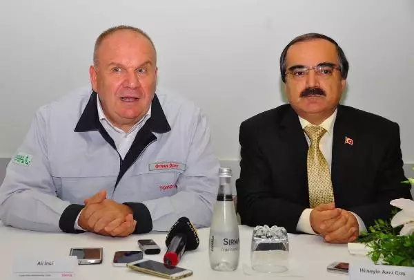 Toyota Türkiye'de 2016 Yılında Vites Yükseltiyor Toyota Türkiye'de 2016 Yılında Vites Yükseltiyor