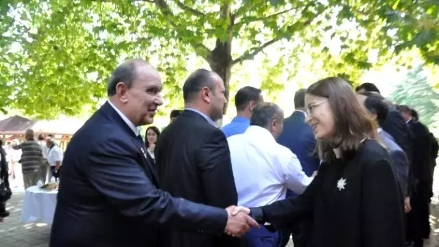 Bakan Ayşenur İslam, Sakarya Protokolü ile Bayramlaştı Bakan Ayşenur İslam, Sakarya Protokolü ile Bayramlaştı