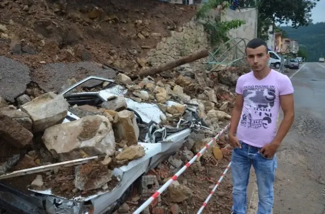 Ordu'da İstinat Duvarı Çöktü Ordu'da İstinat Duvarı Çöktü