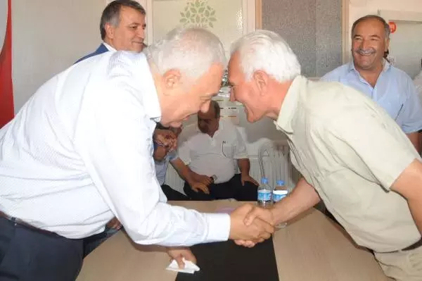 Hdp'li Doğan: Hdp'nin Elini Sıkmayanlar Kan İsteyenlerdir Hdp'li Doğan: Hdp'nin Elini Sıkmayanlar Kan İsteyenlerdir