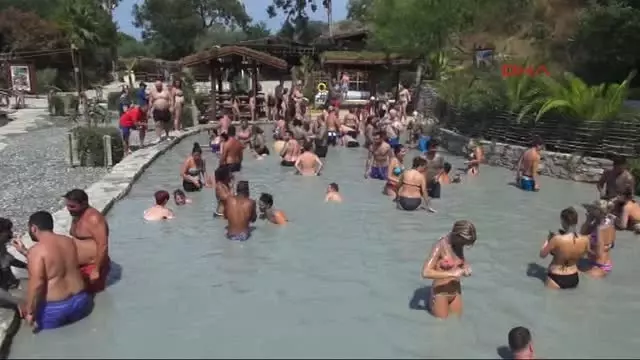 Marmaris Tatilcinin Olmazsa Olmazı Çamur Banyosu