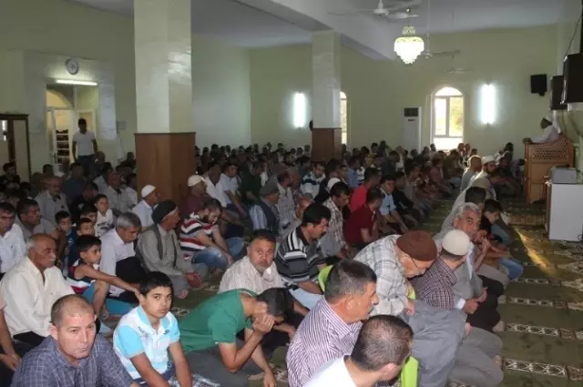 Yavuzeli'nde Ramazan Bayramı Kutlamaları Yavuzeli'nde Ramazan Bayramı Kutlamaları
