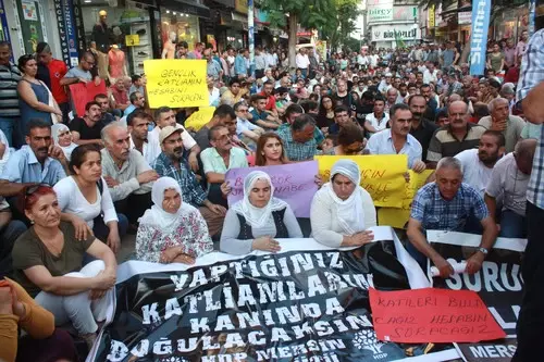Suruç Protestocularına Ateş Açıldı: 2 Yaralı Suruç Protestocularına Ateş Açıldı: 2 Yaralı