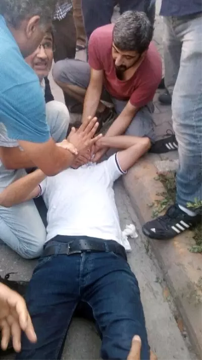 Suruç'taki Olayı Protesto Eden Gruba Saldırı: 2 Yaralı Suruç'taki Olayı Protesto Eden Gruba Saldırı: 2 Yaralı